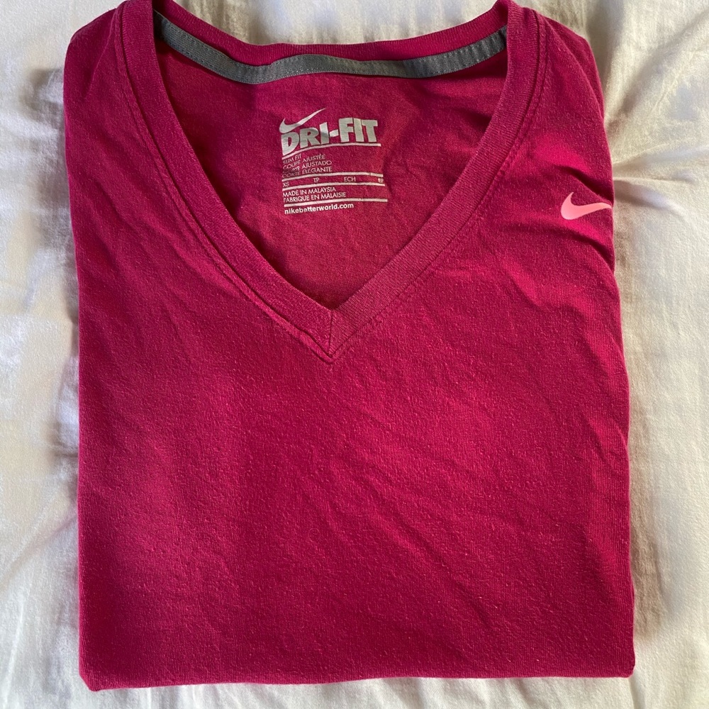 Nike Tee ☆